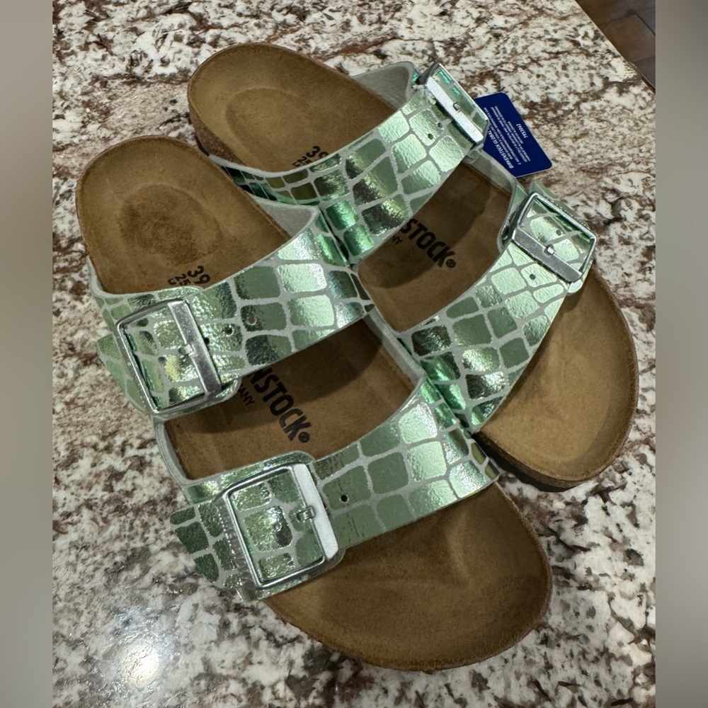 Birkenstock Sandals 💚 - Picture 3 of 11